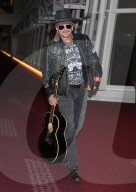 PEOPLE - Johnny Depp am Flughafen von Tokio