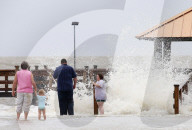 NEWS - Tropensturm Cindy trifft auf USA