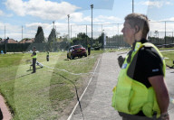 NEWS - Grossbritannien: Frau raste mit Auto in Fussgängergruppe
