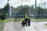 NEWS - Grossbritannien: Frau raste mit Auto in Fussgängergruppe