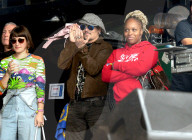 PEOPLE - Johnny Depp singt am Glastonbury Festival