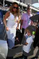PEOPLE - Mariah Carey mit ihren Kindern in Baku