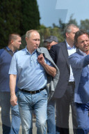 NEWS - Vladimir Putin besucht das Artek Children's Resort auf der Krim