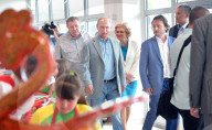 NEWS - Vladimir Putin besucht das Artek Children's Resort auf der Krim