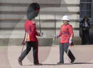 NEWS - Erste Frau an der Spitze der Royal Guards