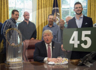 NEWS - Präsident Trump empfängt die Chicago Cubs im Weissen Haus
