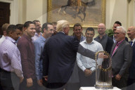 NEWS - Präsident Trump empfängt die Chicago Cubs im Weissen Haus