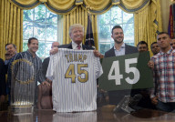 NEWS - Präsident Trump empfängt die Chicago Cubs im Weissen Haus