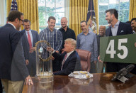NEWS - Präsident Trump empfängt die Chicago Cubs im Weissen Haus
