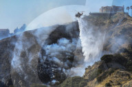 NEWS - Kalifornien: Waldbrände in Burbank ausserhalb von LA
