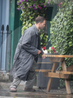 PEOPLE - Jamie Dornan auf dem Set zu "Dinner with Herve"
