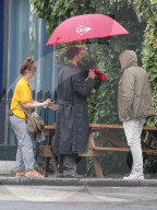 PEOPLE - Jamie Dornan auf dem Set zu "Dinner with Herve"