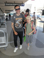 PEOPLE - Pete Wentz verreist mit der Familie in die Ferien