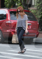 PEOPLE - Julianne Moore im West Village unterwegs