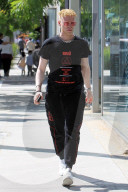 STYLING - Streetstyle: Stars mehr oder weniger modisch unterwegs