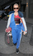 STYLING - Streetstyle: Stars mehr oder weniger modisch unterwegs