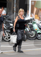 STYLING - Streetstyle: Stars mehr oder weniger modisch unterwegs