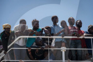 NEWS - Italien: Über 1200 Flüchtlinge in Salerno angekommen