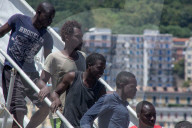 NEWS - Italien: Über 1200 Flüchtlinge in Salerno angekommen