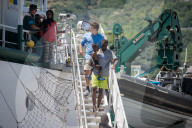 NEWS - Italien: Über 1200 Flüchtlinge in Salerno angekommen