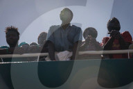NEWS - Italien: Über 1200 Flüchtlinge in Salerno angekommen