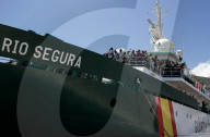 NEWS - Italien: Über 1200 Flüchtlinge in Salerno angekommen