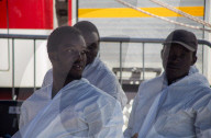 NEWS - Italien: Über 1200 Flüchtlinge in Salerno angekommen