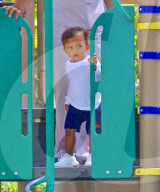 EXKLUSIV - Klein Saint West trägt die Baby Adidas Yeezy Boosts