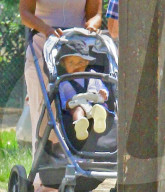 EXKLUSIV - Klein Saint West trägt die Baby Adidas Yeezy Boosts