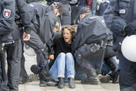NEWS - G20-Gipfel: Protestwelle Demo auf der Alster