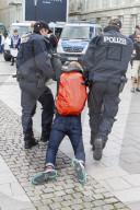NEWS - G20-Gipfel: Protestwelle Demo auf der Alster