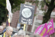 NEWS - G20-Gipfel: Protestwelle Demo auf der Alster