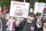 NEWS - G20-Gipfel: Protestwelle Demo auf der Alster