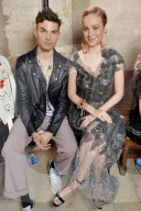 PEOPLE - Promis bei der Rodarte Modenschau in Paris