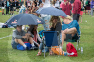 NEWS - Tennis Wimbledon: Fans warten geduldig auf Einlass