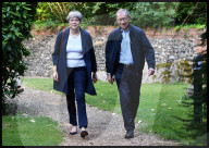 NEWS - London: Theresa May und Gatte Philip verlassen den Sonntags Gottesdienst