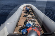 NEWS - Italien: Erneutes Boot mit Flüchtlingen gestrandet