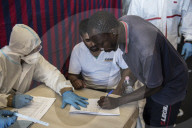 NEWS - Italien: Erneutes Boot mit Flüchtlingen gestrandet