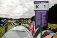 FEATURE - Das grosse Anstehen für Wimbledon Tickets