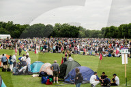 FEATURE - Das grosse Anstehen für Wimbledon Tickets