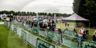 FEATURE - Das grosse Anstehen für Wimbledon Tickets