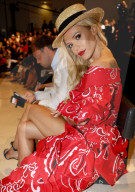 PEOPLE - Promis bei der Stephane Rolland Modenschau in Paris