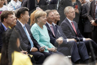 NEWS - Merkel und Xi im Panda Garden im Zoo Berlin