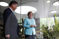 NEWS - Merkel und Xi im Panda Garden im Zoo Berlin