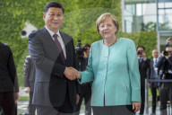 NEWS - Merkel und Xi im Panda Garden im Zoo Berlin