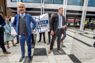NEWS - Arnhem: Rechstpopulist Geert Wilders protestiert gegen den muslimischen Bürgermeister Ahmed Marcouch