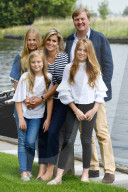 PEOPLE - Die holländische Königsfamilie beim traditionellen Sommer-Fototermin in Warmond