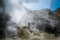NEWS - Italien: Rauchende PhlegrÃ¤ische Felder am 'Supervulkan'