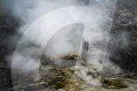 NEWS - Italien: Rauchende PhlegrÃ¤ische Felder am 'Supervulkan'