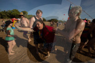 FEATURE - Bierdosenregatta